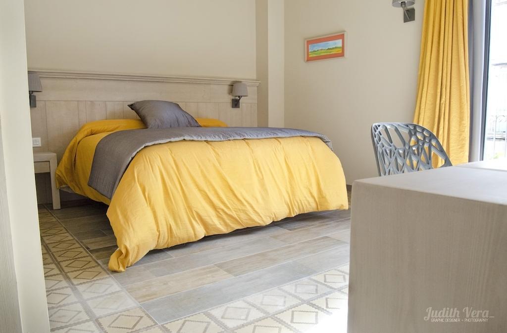 Hostal 1888 Gironella Oda fotoğraf